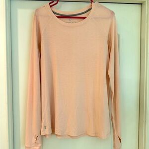 Free fly women’s performance light weight bamboo shirt.  Size L